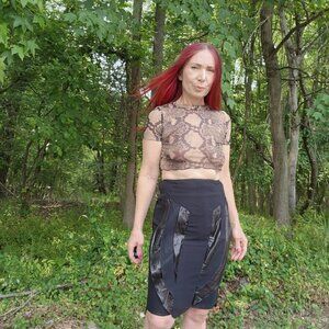 GUERRIERO NWT Shiny Ruffles Black Pencil Skirt